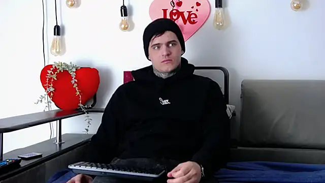 CarterCole online show from 02.14.25