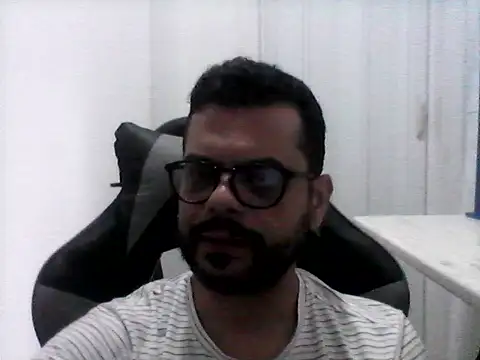 Snapshot of HornyBeachBoyBR chatting on 08.07.26 HornyBeachBoyBR online show from 08.07.26
