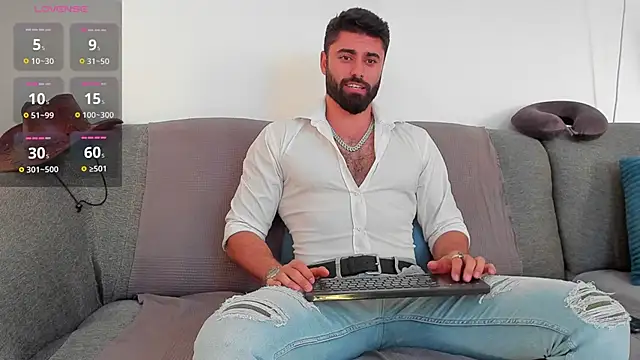 Snapshot of RawAdam chatting on 03.03.25 RawAdam online show from 03.03.25