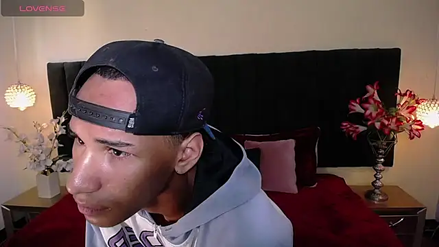 Snapshot of soft_attraction chatting on 11.07.25 soft attraction online show from 11.07.25