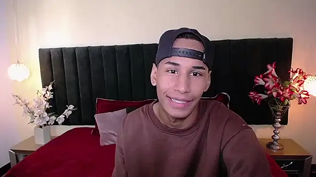 Snapshot of soft_attraction chatting on 11.08.25 soft attraction online show from 11.08.25