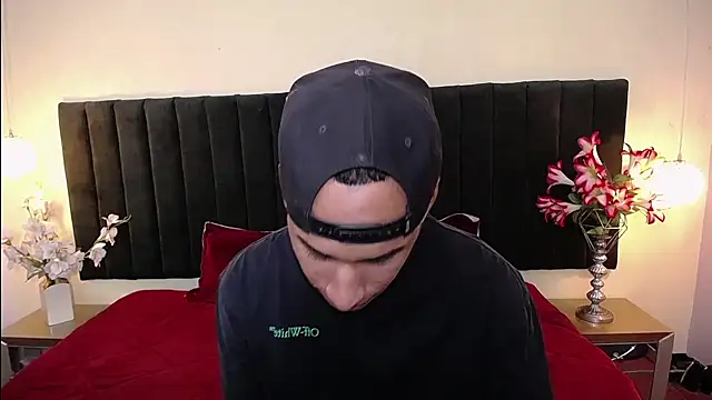 Snapshot of soft_attraction chatting on 11.14.25 soft attraction online show from 11.14.25