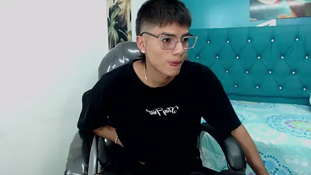 Noha scott online show from 01.05.25