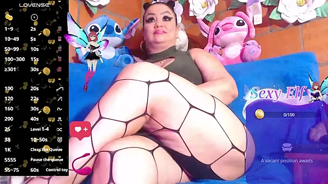 Snapshot of IngritBitch chatting on 03.05.25 IngritBitch online show from 03.05.25