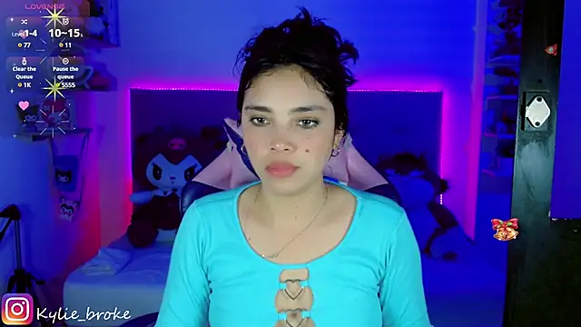 Snapshot of Kylie_brokee chatting on 01.29.25 Kylie brokee online show from 01.29.25