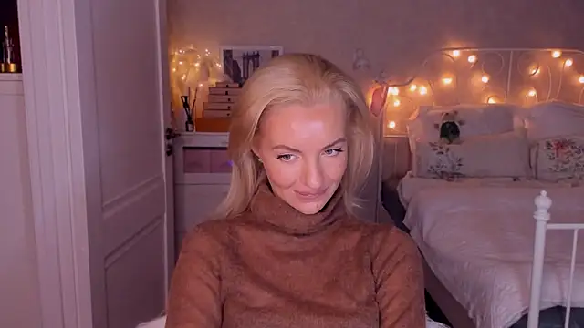 aestetick online show from 10.14.25