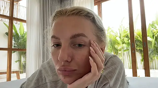 aestetick online show from 11.23.25