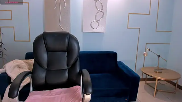 Snapshot of VeronicaCruz_ chatting on 03.16.25 VeronicaCruz online show from 03.16.25