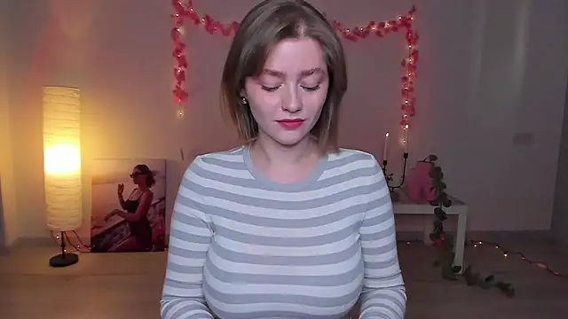 Snapshot of AidaPerry chatting on 01.16.25 AidaPerry online show from 01.16.25