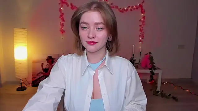 Snapshot of AidaPerry chatting on 01.17.25 AidaPerry online show from 01.17.25