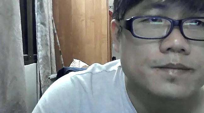 Snapshot of findagirlfriend chatting on 12.20.24 findagirlfriend online show from 12.20.24