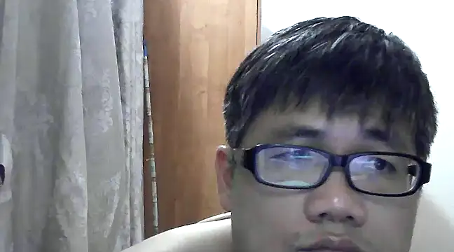 Snapshot of findagirlfriend chatting on 01.01.25 findagirlfriend online show from 01.01.25