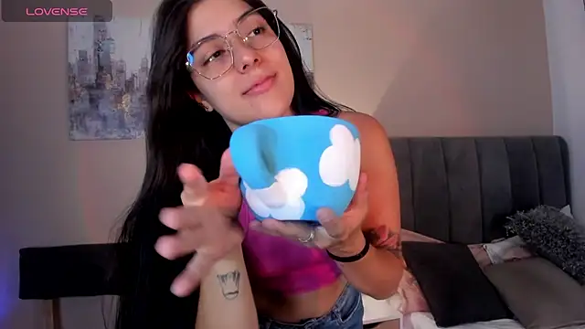 Snapshot of dakotaa__ chatting on 01.22.25 dakotaa online show from 01.22.25