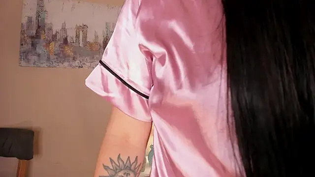 Snapshot of dakotaa__ chatting on 10.11.25 dakotaa online show from 10.11.25