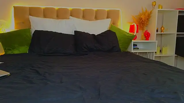 Jen Angel online show from 03.17.25