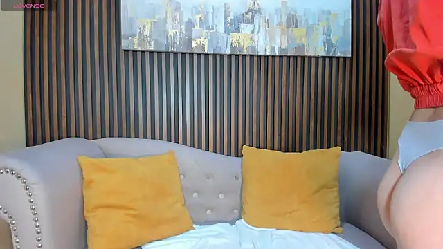 Snapshot of Nahiajhonson_ chatting on 10.25.25 Nahiajhonson online show from 10.25.25