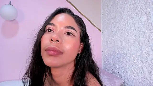 Snapshot of cate_martinez chatting on 12.09.24 cate martinez online show from 12.09.24