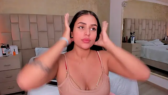 EmmaTorres  online show from 02.06.25