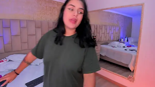 EmmaTorres  online show from 02.24.25