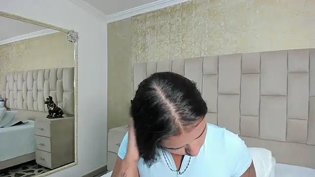 EmmaTorres  online show from 09.13.25