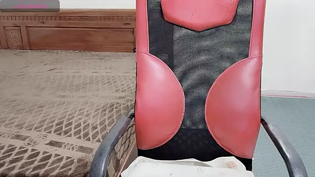 Snapshot of TrinhH_Nabbi chatting on 03.19.25 TrinhH Nabbi online show from 03.19.25