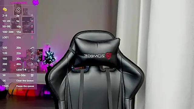 Snapshot of Sm0ly chatting on 01.22.25 Sm0ly online show from 01.22.25