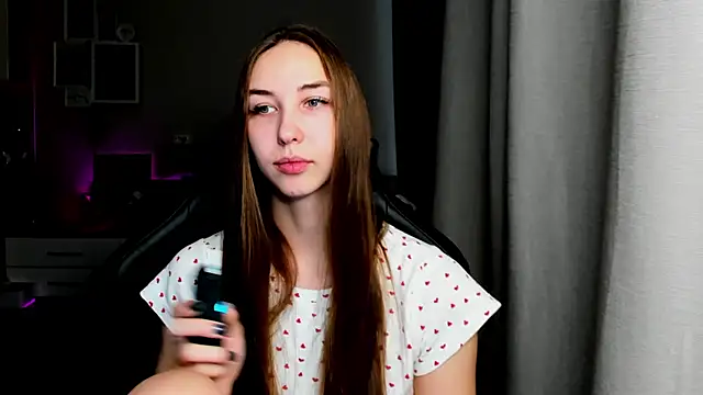 Snapshot of Sm0ly chatting on 11.08.25 Sm0ly online show from 11.08.25