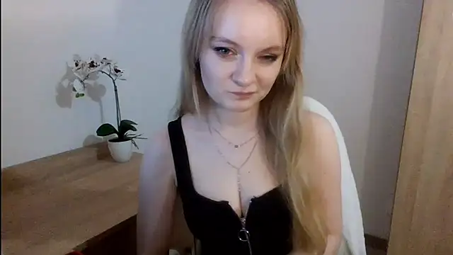 AlmaHoney online show from 02.04.25