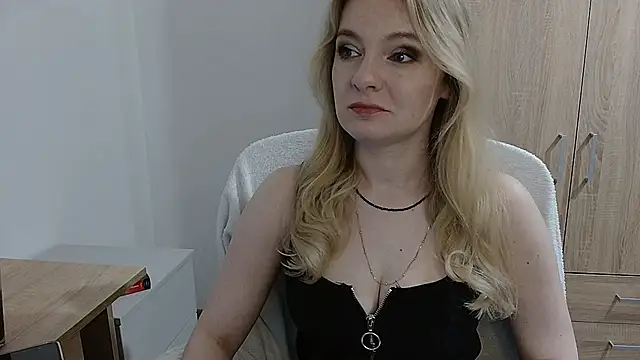 AlmaHoney online show from 05.25.26