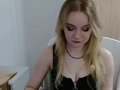 AlmaHoney online show from 07.06.26