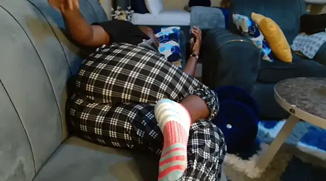 Snapshot of leslysexygirl chatting on 03.23.25 leslysexygirl online show from 03.23.25