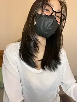 Snapshot of Lilisa_miu chatting on 02.04.25 Lilisa miu online show from 02.04.25