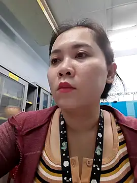 Benlla2802 online show from 12.16.24