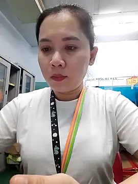 Benlla2802 online show from 12.17.24