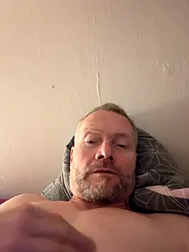 Snapshot of Rockburg chatting on 11.24.25 Rockburg online show from 11.24.25