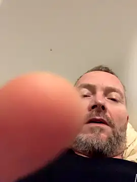 Snapshot of Rockburg chatting on 11.26.25 Rockburg online show from 11.26.25