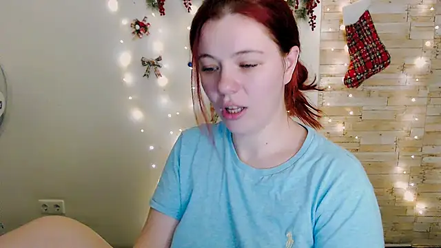 Snapshot of Sun_Alexia chatting on 12.26.24 Sun Alexia online show from 12.26.24
