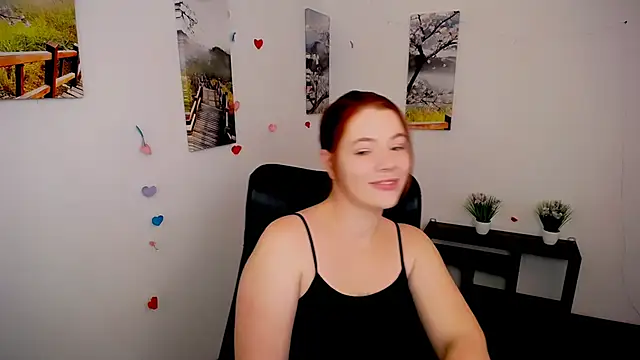 Snapshot of Sun_Alexia chatting on 10.14.25 Sun Alexia online show from 10.14.25