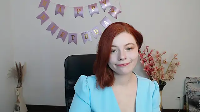 Snapshot of Sun_Alexia chatting on 12.04.25 Sun Alexia online show from 12.04.25