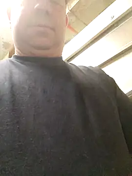 Snapshot of Policeman20742 chatting on 09.18.25 Policeman20742 online show from 09.18.25