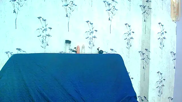 Mia candy 0 online show from 03.05.25