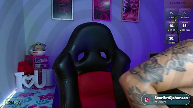 Miss scarllet  online show from 12.20.24