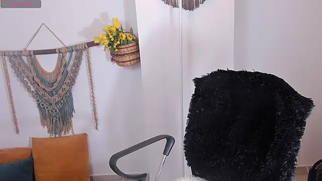 anaruiz  online show from 09.17.25