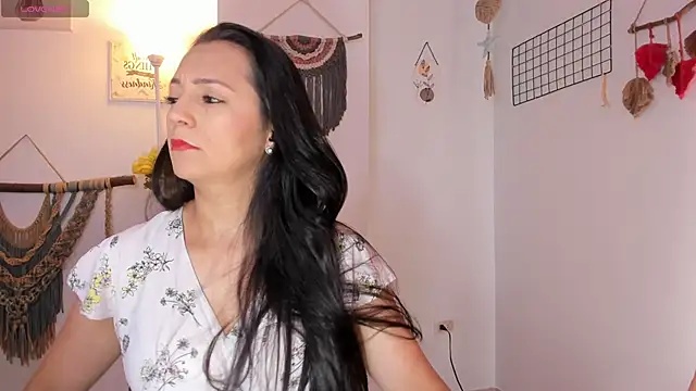 anaruiz  online show from 02.27.26