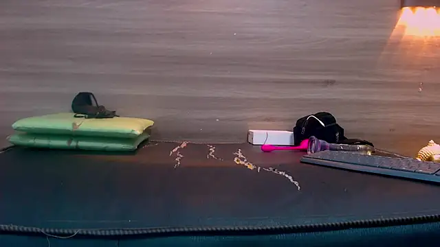 Snapshot of Cutie_Shy_ chatting on 02.16.25 Cutie Shy online show from 02.16.25