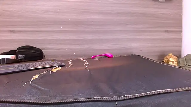 Snapshot of Cutie_Shy_ chatting on 03.11.25 Cutie Shy online show from 03.11.25