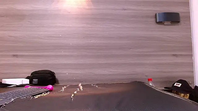 Snapshot of Cutie_Shy_ chatting on 03.19.25 Cutie Shy online show from 03.19.25