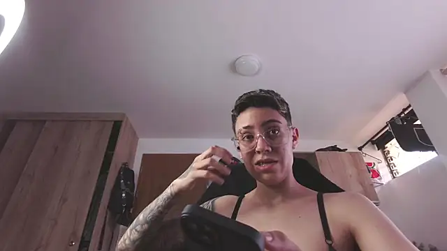 Cutie Shy  online show from 03.20.26