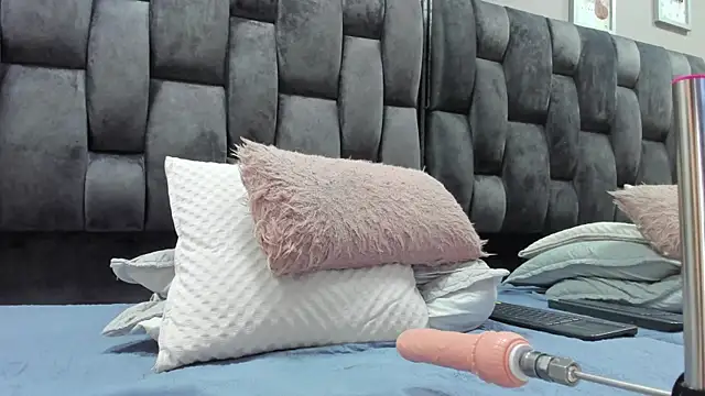 Snapshot of camila__herrera chatting on 12.13.24 camila herrera online show from 12.13.24