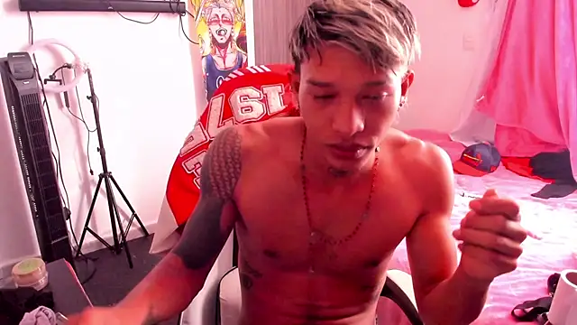 Snapshot of TommyGun_22 chatting on 07.28.26 TommyGun 22 online show from 07.28.26